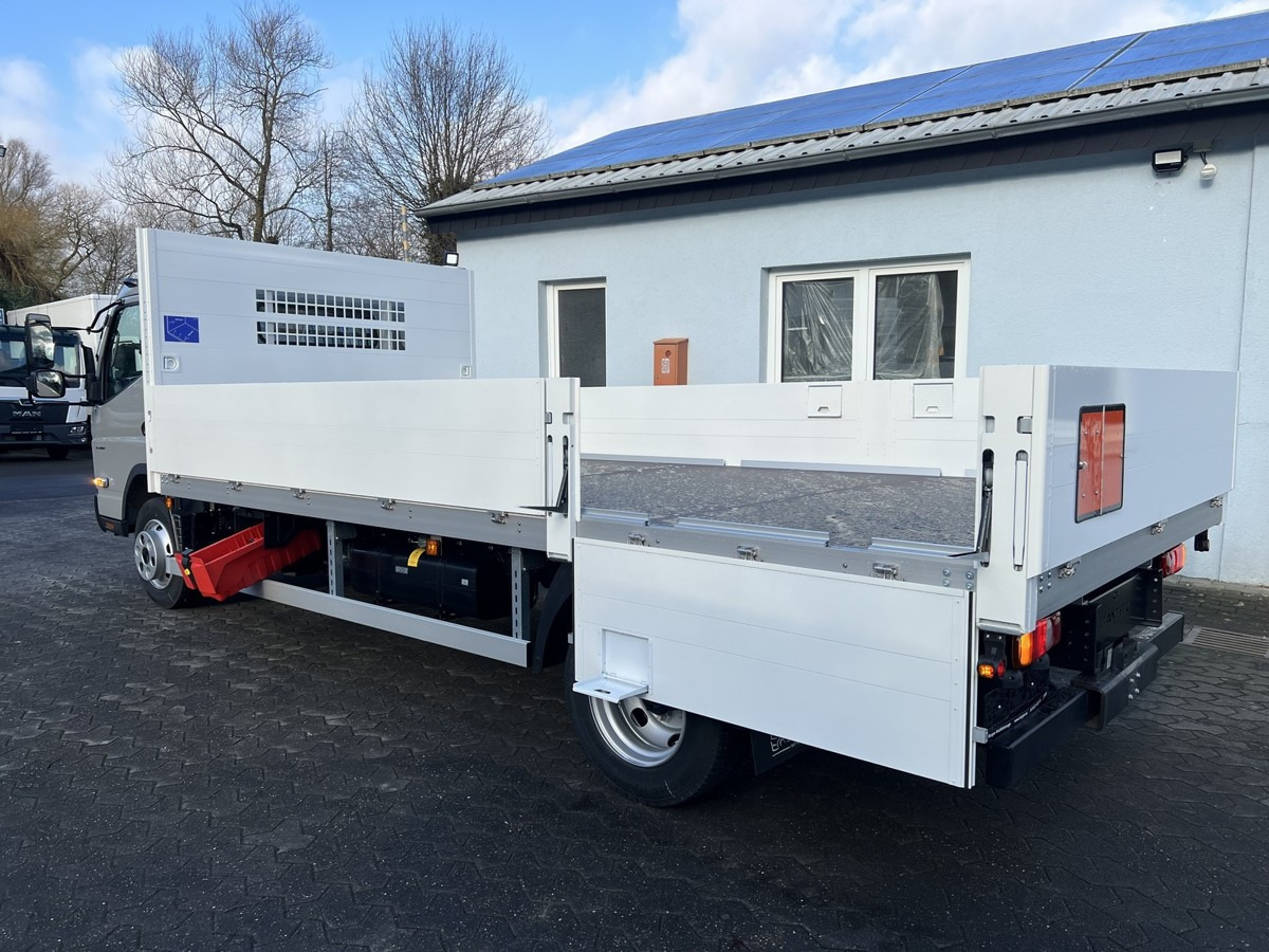 FUSO Canter 7C18 Gastransport ADR Gefahrgut Pritsche - Utilitaire plateau: photos 5 FUSO Canter 7C18 Gastransport ADR Gefahrgut Pritsche - Utilitaire plateau: photos 5