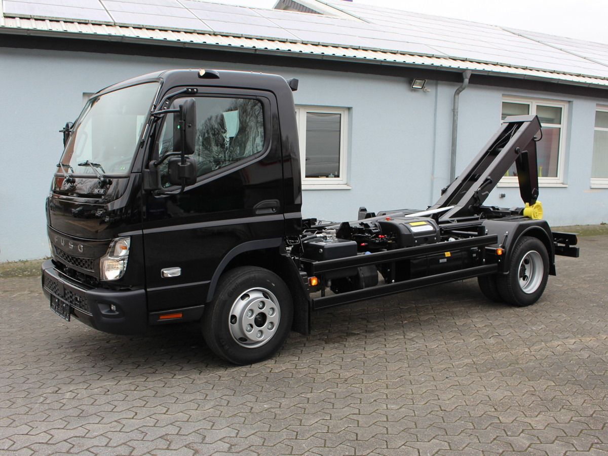 FUSO Canter FUSO 9C18 Duonic City Abrollkipper Black - Camion ampliroll, Camion grue: photos 3 FUSO Canter FUSO 9C18 Duonic City Abrollkipper Black - Camion ampliroll, Camion grue: photos 3