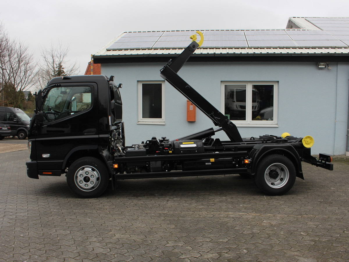FUSO Canter FUSO 9C18 Duonic City Abrollkipper Black - Camion ampliroll, Camion grue: photos 5 FUSO Canter FUSO 9C18 Duonic City Abrollkipper Black - Camion ampliroll, Camion grue: photos 5