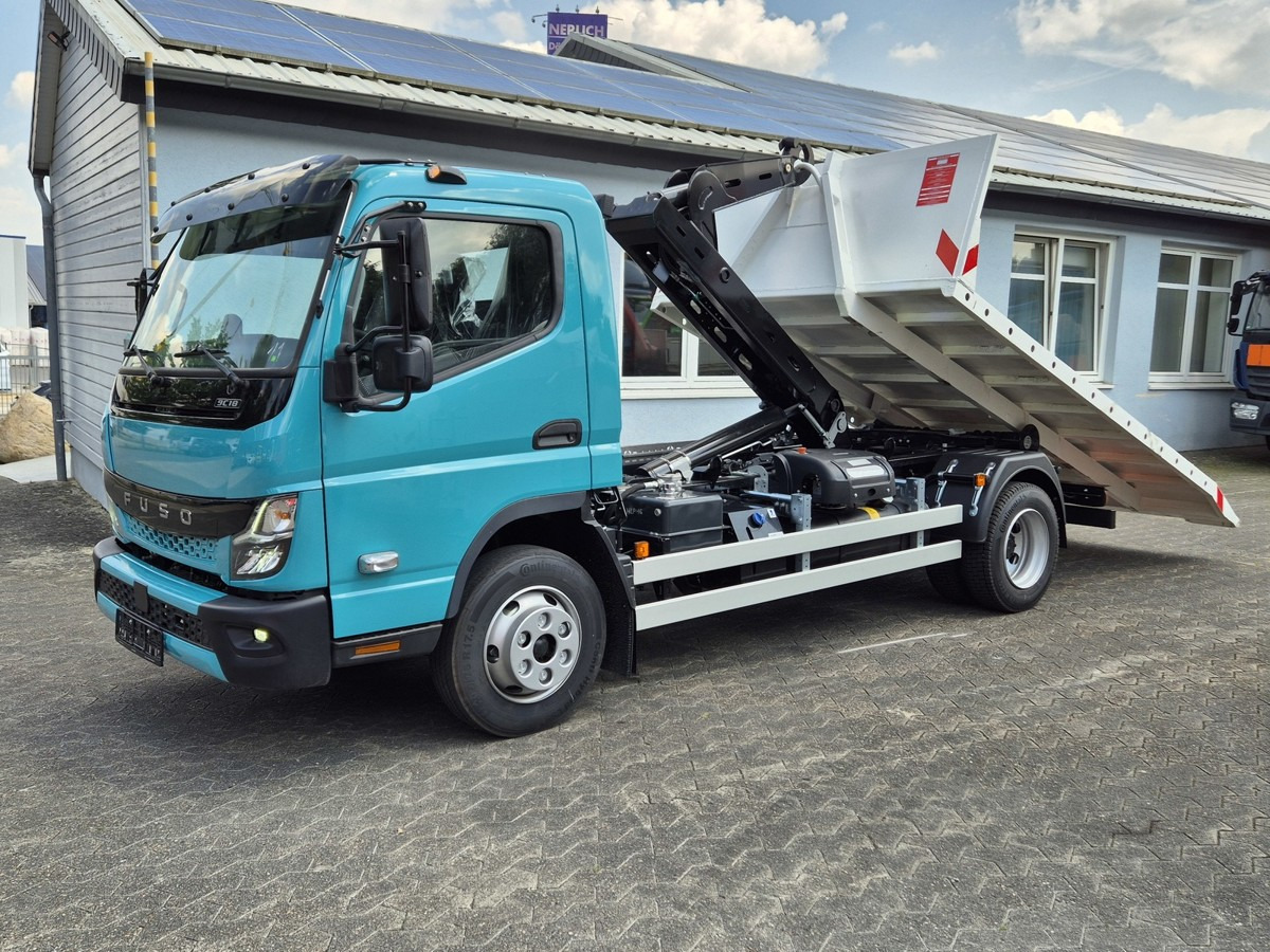 FUSO Canter FUSO 9C18 Duonic City Abrollkipper Color - Camion ampliroll, Camion grue: photos 2 FUSO Canter FUSO 9C18 Duonic City Abrollkipper Color - Camion ampliroll, Camion grue: photos 2