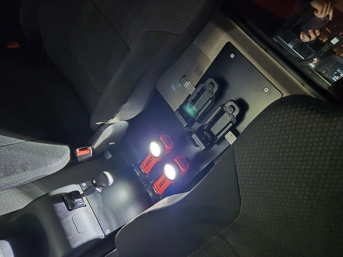 MAN TGL 8.190 Feuerwehrfahrzeug City Abrollkipper - Camion ampliroll: photos 2 MAN TGL 8.190 Feuerwehrfahrzeug City Abrollkipper - Camion ampliroll: photos 2