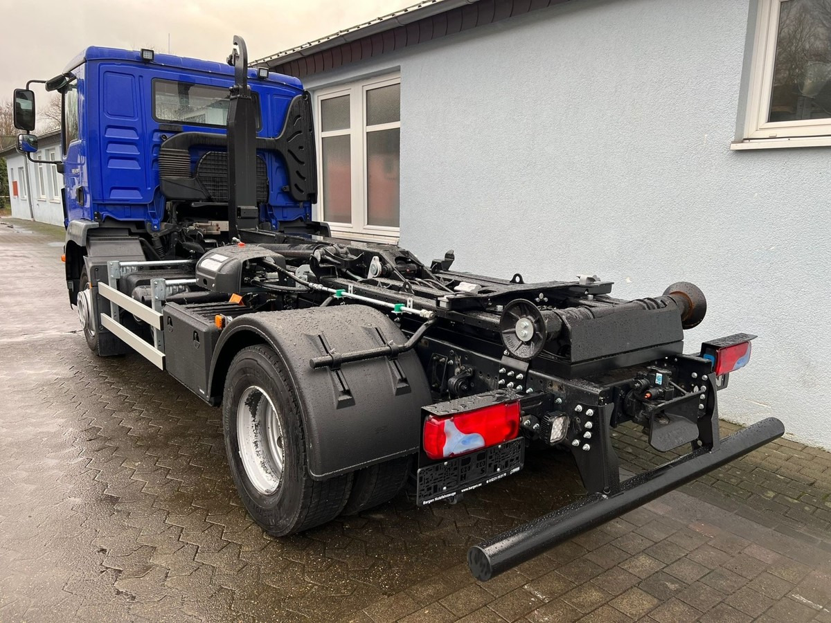MAN TGM 15.290 BL Aut. Abrollkipper AHK - Camion ampliroll: photos 3 MAN TGM 15.290 BL Aut. Abrollkipper AHK - Camion ampliroll: photos 3