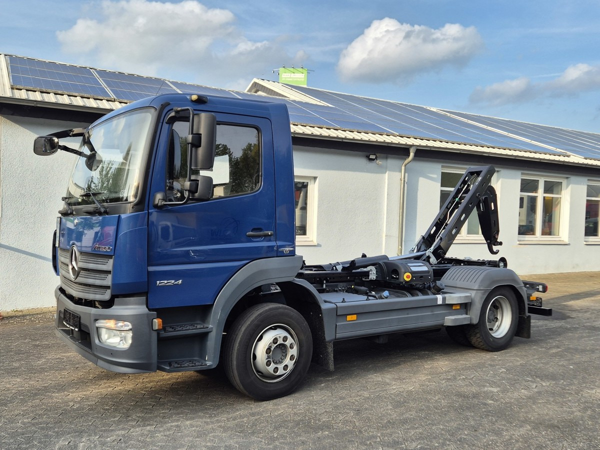 MERCEDES-BENZ 1224 L Atego City Abrollkipper NEU AHK Euro 6 - Camion ampliroll: photos 3 MERCEDES-BENZ 1224 L Atego City Abrollkipper NEU AHK Euro 6 - Camion ampliroll: photos 3