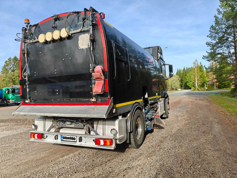 Brock SL280/2 MB Actros 1833 - Balayeuse de voirie: photos 3 Brock SL280/2 MB Actros 1833 - Balayeuse de voirie: photos 3