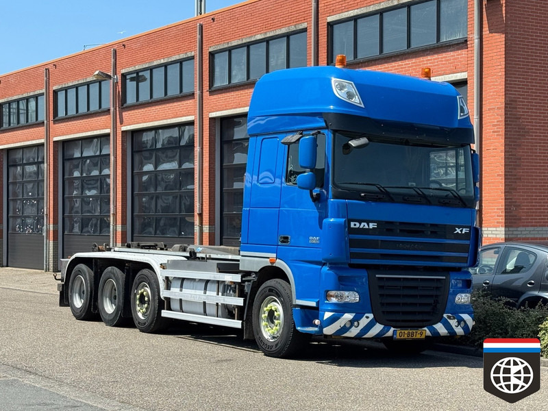 DAF XF 105.460 8X2/4 - 30t hooklift - CLEAN HOLLAND TRUCK - Camion ampliroll: photos 3 DAF XF 105.460 8X2/4 - 30t hooklift - CLEAN HOLLAND TRUCK - Camion ampliroll: photos 3