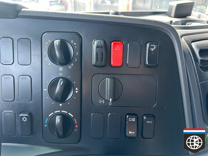 Camion à rideaux coulissants Mercedes-Benz AXOR 1833 TAIL LIFT - MANUAL GEARBOX: photos 12