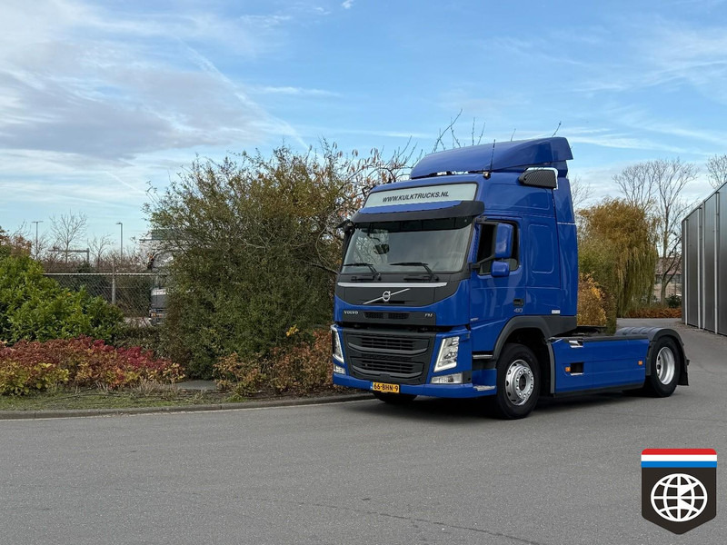 Volvo FM 410 2 X TANK / GOOD TYRES / NL TRUCK / TUV 09-26 - Tracteur routier: photos 3 Volvo FM 410 2 X TANK / GOOD TYRES / NL TRUCK / TUV 09-26 - Tracteur routier: photos 3