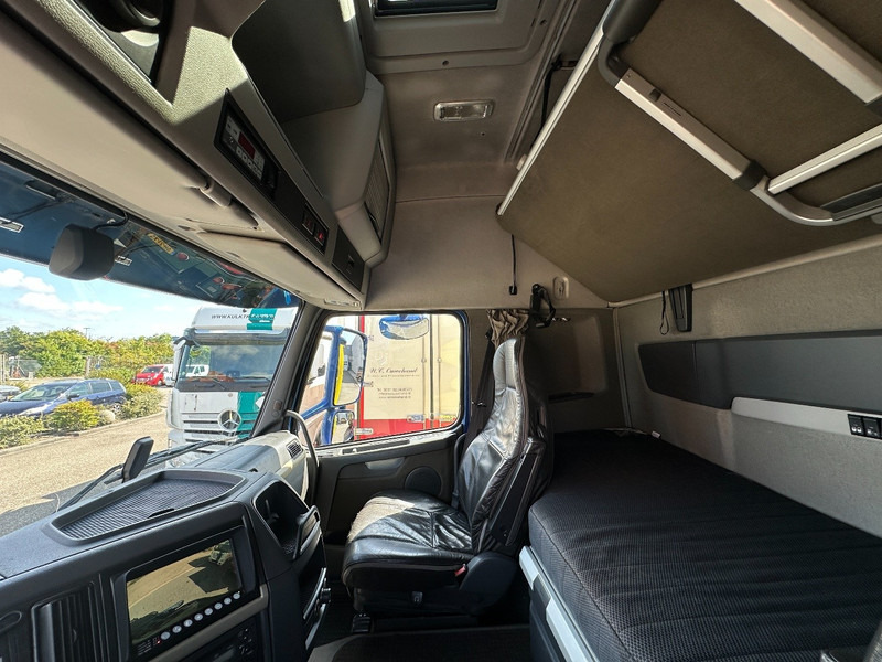 Camion frigorifique Volvo FH 460 EEV 4X2 HORSES / RACE TEAM / HOLLAND TRUCK: photos 11