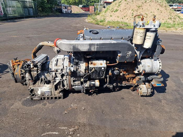 Iveco Cursor 8 - Moteur: photos 2 Iveco Cursor 8 - Moteur: photos 2