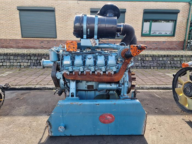 MAN D2840LE21 - Moteur: photos 1 MAN D2840LE21 - Moteur: photos 1