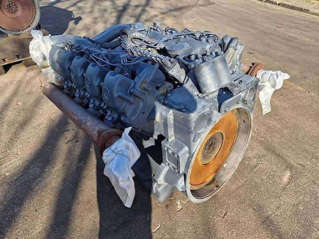 Mercedes-Benz OM443 - Moteur: photos 3 Mercedes-Benz OM443 - Moteur: photos 3
