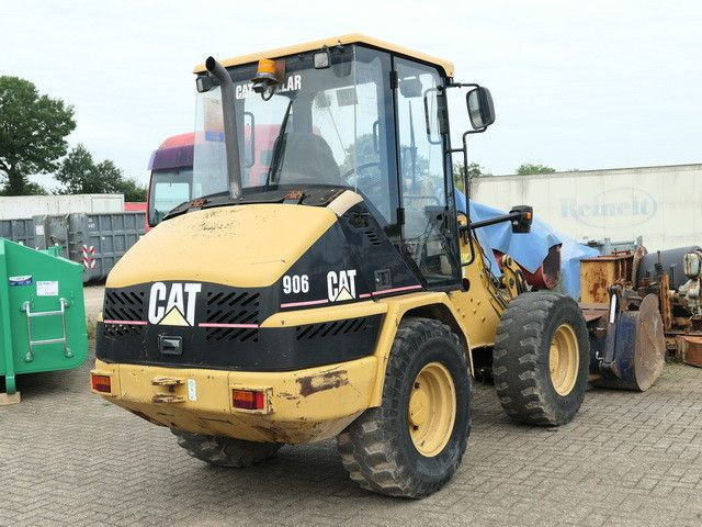 CAT 906, Hydr. S.W.S., Greifschaufel, - Chargeuse sur pneus: photos 3 CAT 906, Hydr. S.W.S., Greifschaufel, - Chargeuse sur pneus: photos 3