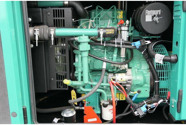 Cummins Stromgenerator, 15 kVA, sofort vefügbar - Groupe électrogène: photos 2 Cummins Stromgenerator, 15 kVA, sofort vefügbar - Groupe électrogène: photos 2