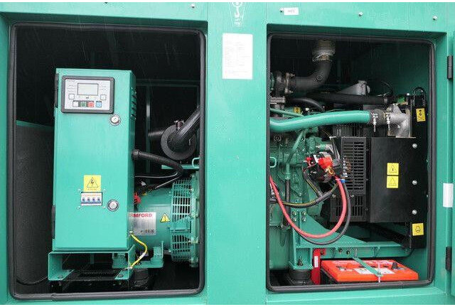 Cummins Stromgenerator,30 kVA,Mehrfach auf Lager - Groupe électrogène: photos 2 Cummins Stromgenerator,30 kVA,Mehrfach auf Lager - Groupe électrogène: photos 2