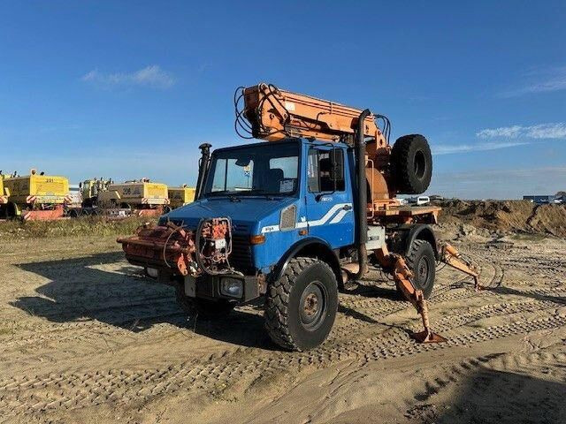 Unimog U 1450 4x4, Zug & Bergwinde, Kran, Greifer, AH - Engins de chantier: photos 4 Unimog U 1450 4x4, Zug & Bergwinde, Kran, Greifer, AH - Engins de chantier: photos 4