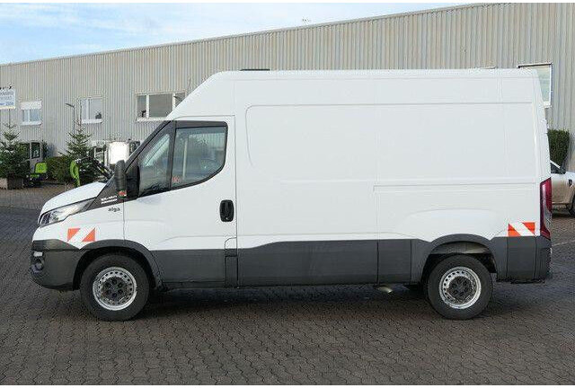 Fourgon utilitaire Iveco 35S16 Daily 4x2, 104tkm, Würth Regale, AHK, Navi: photos 6
