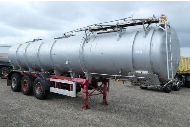 LAG GSA-C 20 S, Chemie-Tank, 25m³, Obenbefüllung - Semi-remorque citerne: photos 4 LAG GSA-C 20 S, Chemie-Tank, 25m³, Obenbefüllung - Semi-remorque citerne: photos 4