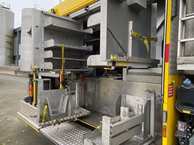 Mercedes-Benz 1833 Axor 4x4, Kran Palfinger, Rosenbauer, AHK - Camion de pompier: photos 5 Mercedes-Benz 1833 Axor 4x4, Kran Palfinger, Rosenbauer, AHK - Camion de pompier: photos 5