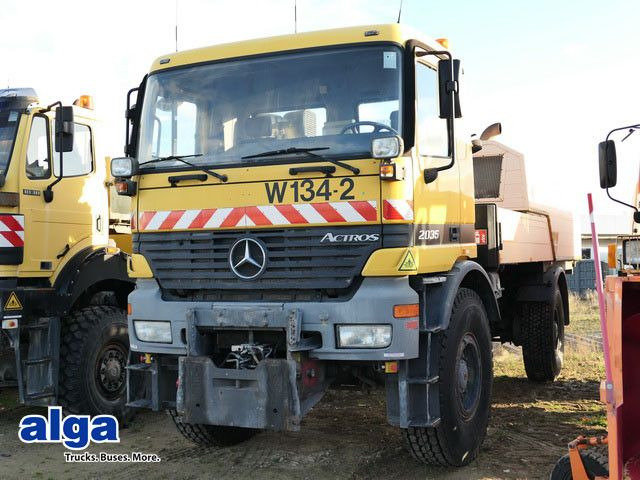 Mercedes-Benz 2035 AK Actros 4x4, Kehrmaschine Schmidt, Allrad - Balayeuse de voirie: photos 3 Mercedes-Benz 2035 AK Actros 4x4, Kehrmaschine Schmidt, Allrad - Balayeuse de voirie: photos 3