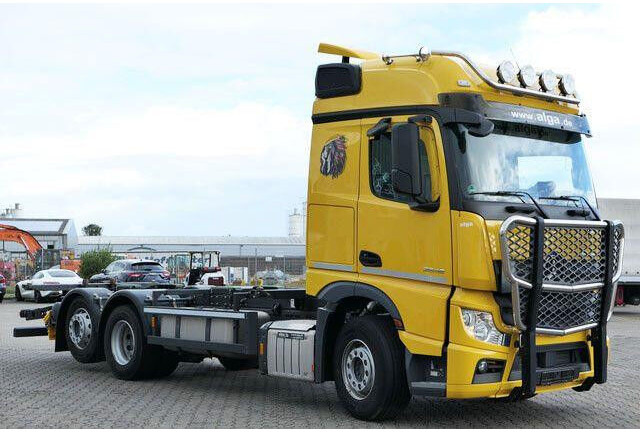 Mercedes-Benz 2546 L 6x2, MP4, 2x Schlafliege, Bullfänger, AC - Châssis cabine: photos 4 Mercedes-Benz 2546 L 6x2, MP4, 2x Schlafliege, Bullfänger, AC - Châssis cabine: photos 4