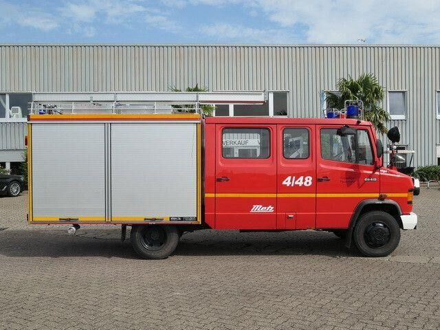 Mercedes-Benz 814 D/Feuerwehr/Metz/Wassertank/Pumpe - Camion de pompier: photos 2 Mercedes-Benz 814 D/Feuerwehr/Metz/Wassertank/Pumpe - Camion de pompier: photos 2