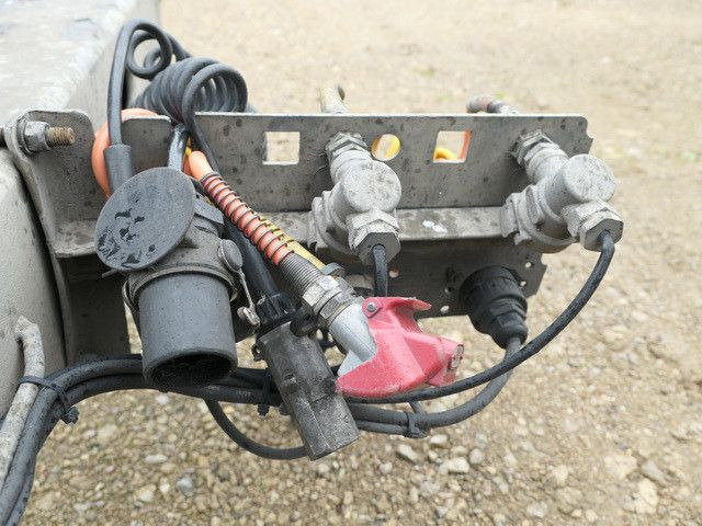 WEKA ZAA-WA-7.75-1X10, BDF, 1-Achser, Luftfed. - Remorque porte-conteneur/ Caisse mobile: photos 5 WEKA ZAA-WA-7.75-1X10, BDF, 1-Achser, Luftfed. - Remorque porte-conteneur/ Caisse mobile: photos 5