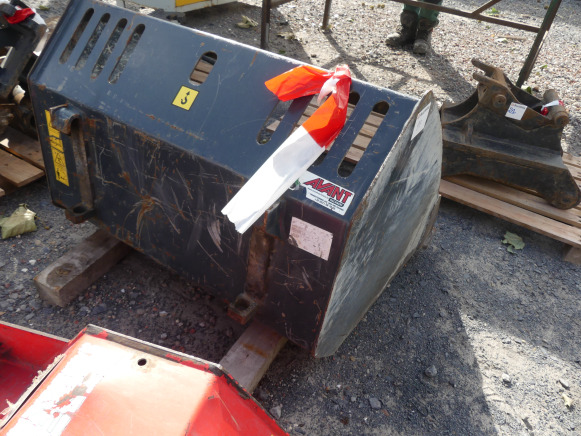 Bac pour manitou - Accessoire pour Engins de chantier: photos 3 Bac pour manitou - Accessoire pour Engins de chantier: photos 3