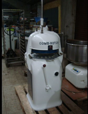 Boulangerie Diviseuse bouleuse OOMS ROTOR - Matériel de boulangerie: photos 1 Boulangerie Diviseuse bouleuse OOMS ROTOR - Matériel de boulangerie: photos 1