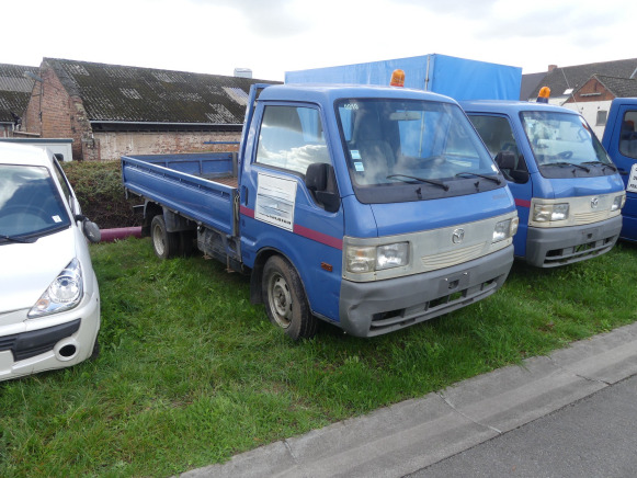 Camionnette plateau Mazda E2200 (Vin:JMZSD1C3210103044) - Utilitaire plateau: photos 2 Camionnette plateau Mazda E2200 (Vin:JMZSD1C3210103044) - Utilitaire plateau: photos 2