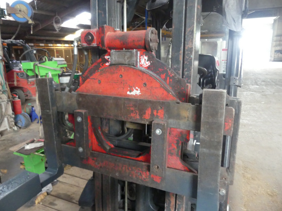 Chariot élévateur Chariot élévateur avec tète rotatif Linde H16D: photos 12