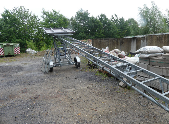 Monte charge tractable Intermat BL400G - Matériel de chantier: photos 3 Monte charge tractable Intermat BL400G - Matériel de chantier: photos 3