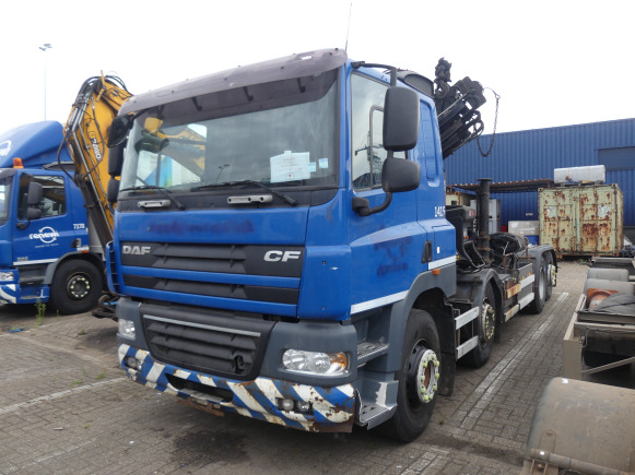 REF:1415 - Camion porte-container avec grue DAF AX85 MC5-7-5 (2009-532.626 km) - Camion ampliroll, Camion grue: photos 1 REF:1415 - Camion porte-container avec grue DAF AX85 MC5-7-5 (2009-532.626 km) - Camion ampliroll, Camion grue: photos 1