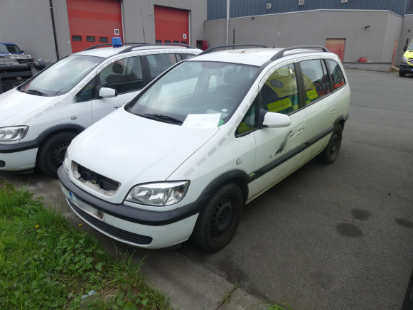 Voiture Opel ZAFIRA (2004-179.238 km) - Voiture: photos 1 Voiture Opel ZAFIRA (2004-179.238 km) - Voiture: photos 1