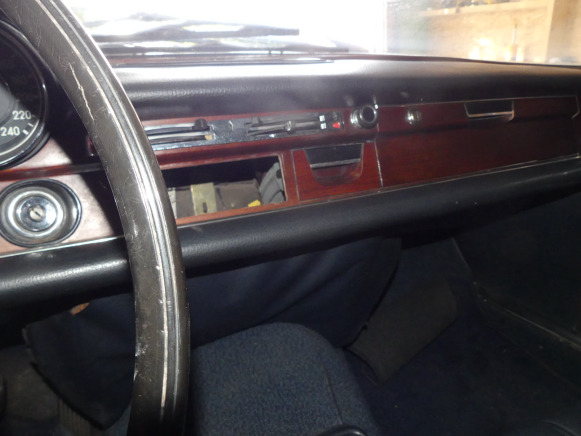 Voiture Voiture ancêtre Mercedes-Benz 280S (1972-83.435 km)(VIN: 10801610083599): photos 17