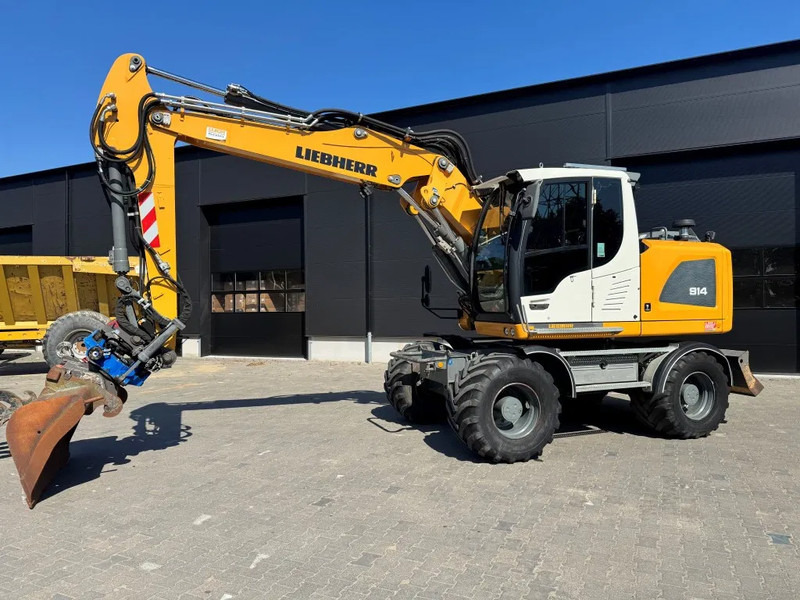Liebherr A914 2018 8950 uur NL Machine - Pelle sur pneus: photos 2 Liebherr A914 2018 8950 uur NL Machine - Pelle sur pneus: photos 2