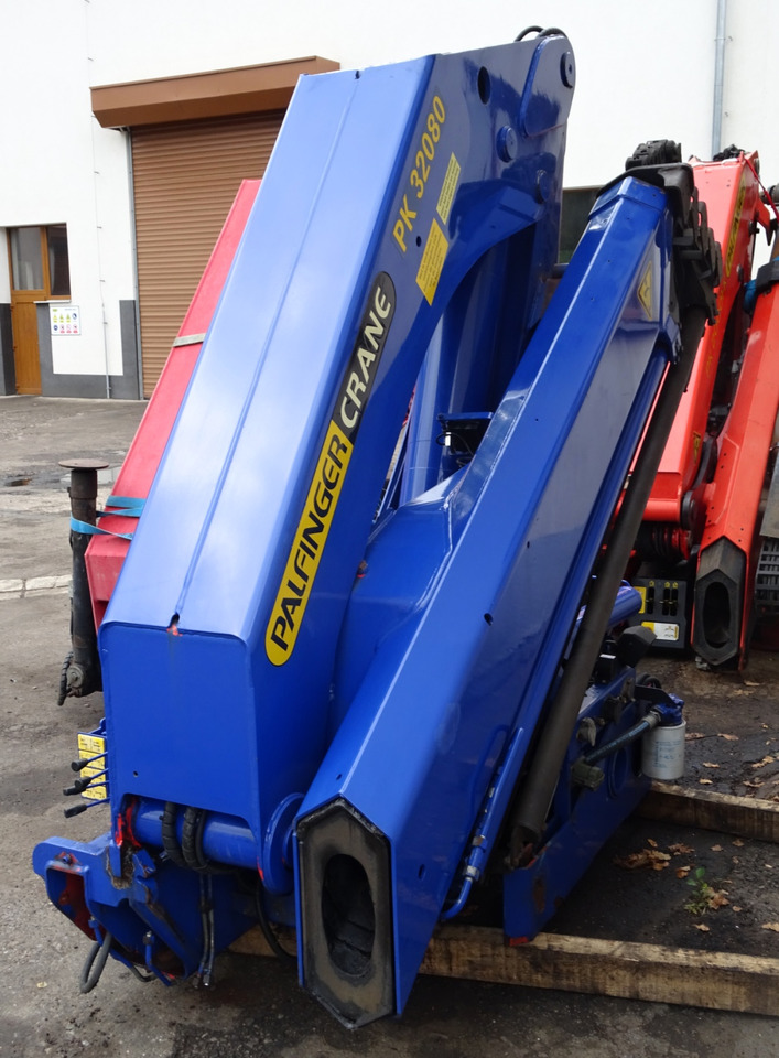 PALFINGER PK 32080 D year 2005, remote control, only 1575 hours - Grue auxiliaire: photos 2 PALFINGER PK 32080 D year 2005, remote control, only 1575 hours - Grue auxiliaire: photos 2