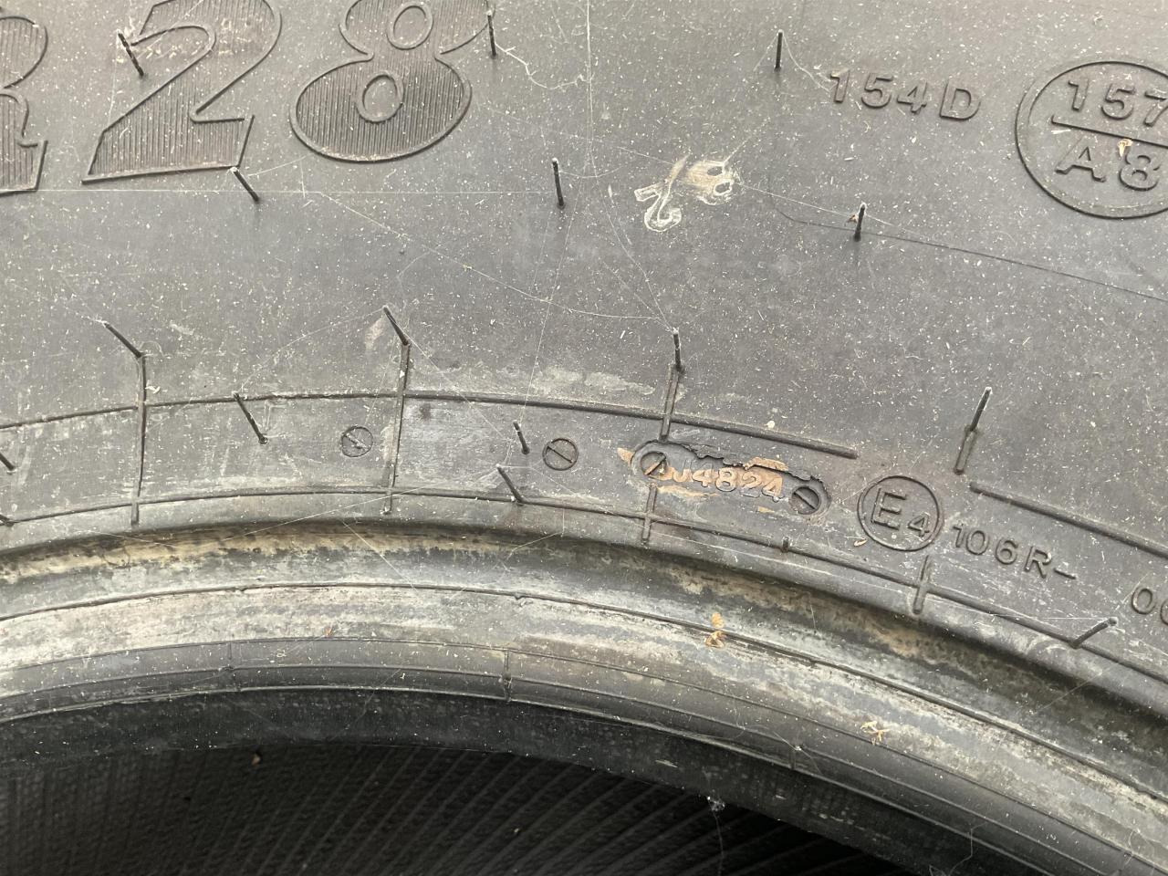 BKT 600/65R28 - Pneu pour Machine agricole: photos 4 BKT 600/65R28 - Pneu pour Machine agricole: photos 4