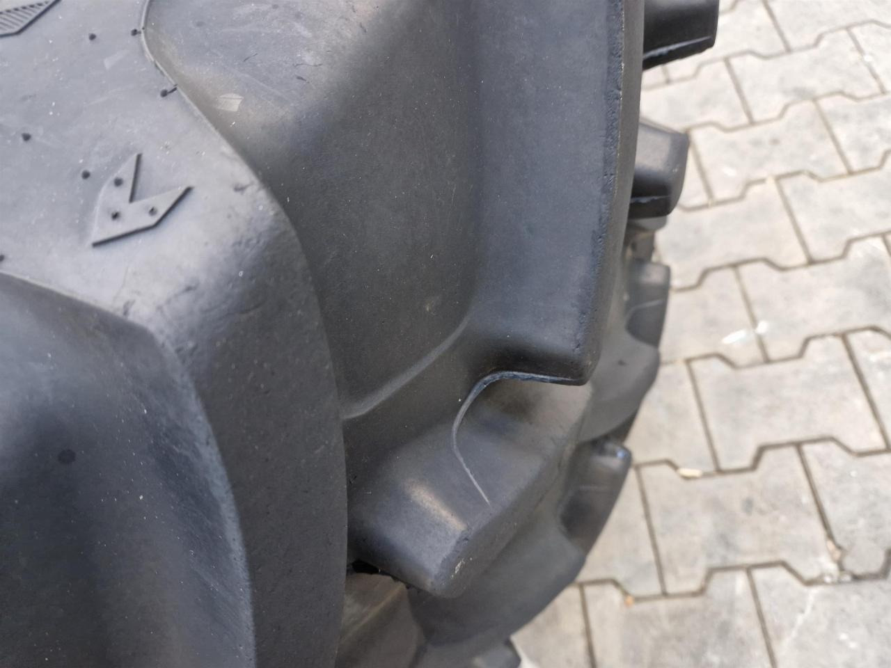 CEAT 340/85R48 - Pneu pour Machine agricole: photos 5 CEAT 340/85R48 - Pneu pour Machine agricole: photos 5