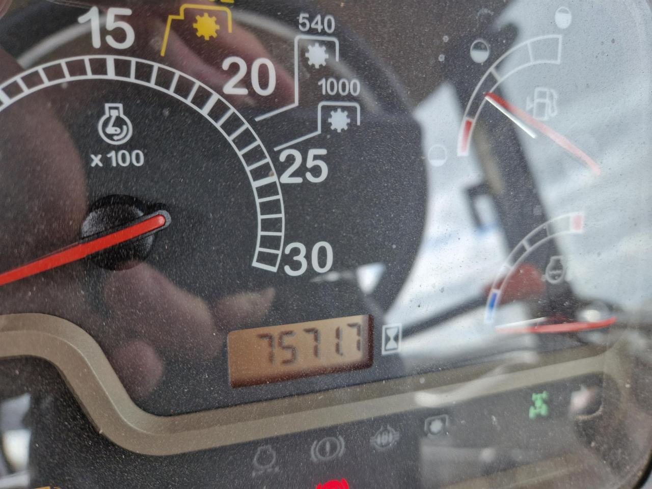 Tracteur agricole Case-IH JX 95: photos 8 Tracteur agricole Case-IH JX 95: photos 8