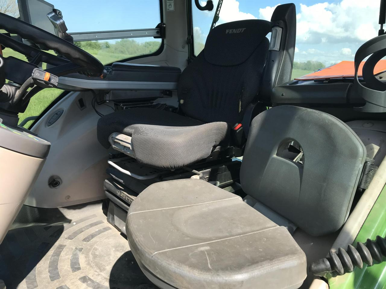 Tracteur agricole Fendt 828 Vario: photos 8