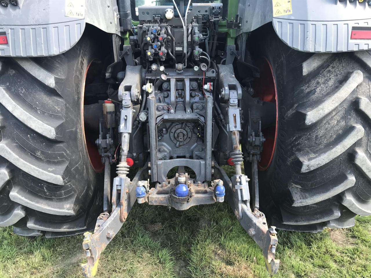 Tracteur agricole Fendt 828 Vario: photos 7
