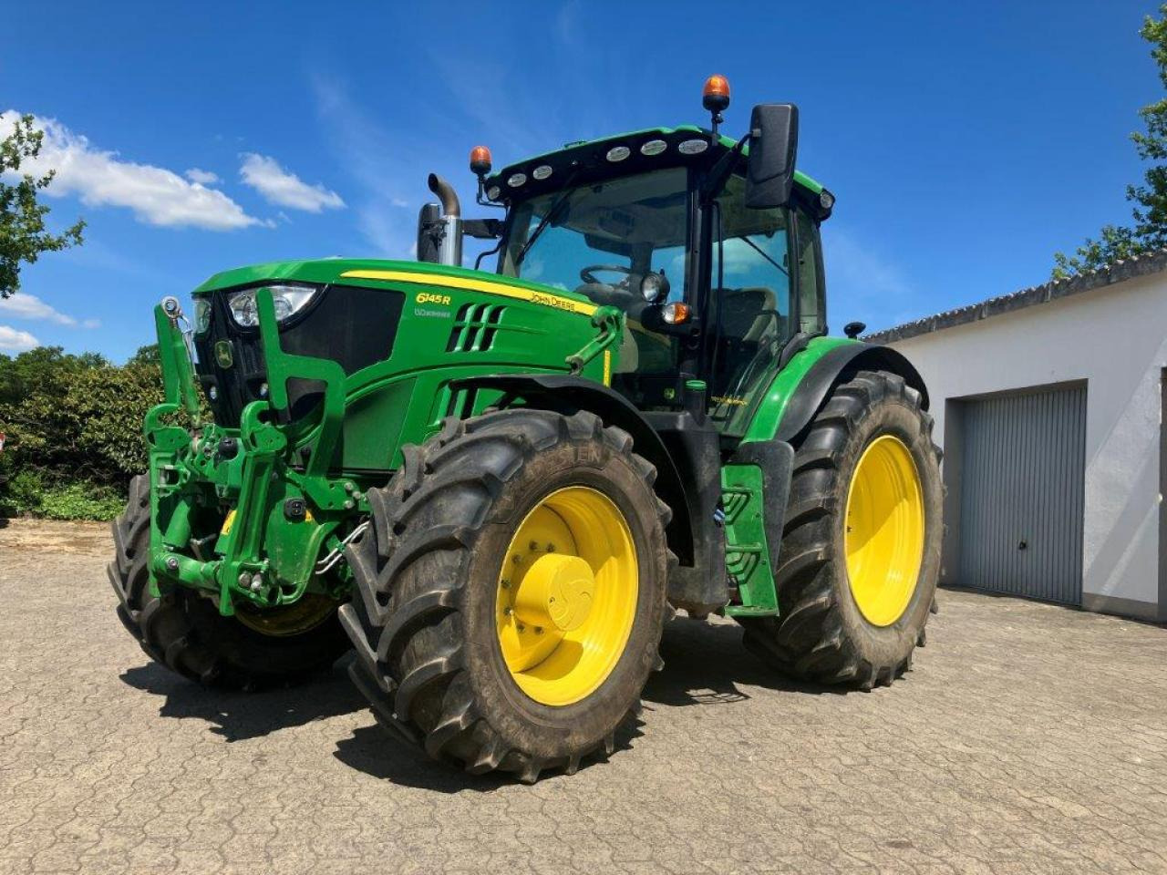 John Deere 6145R - Tracteur agricole: photos 1 John Deere 6145R - Tracteur agricole: photos 1