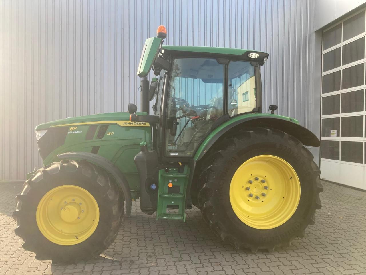 John Deere 6R 130 - Tracteur agricole: photos 1 John Deere 6R 130 - Tracteur agricole: photos 1
