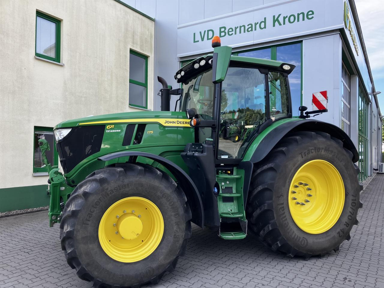 John Deere 6R 175 - Tracteur agricole: photos 1 John Deere 6R 175 - Tracteur agricole: photos 1