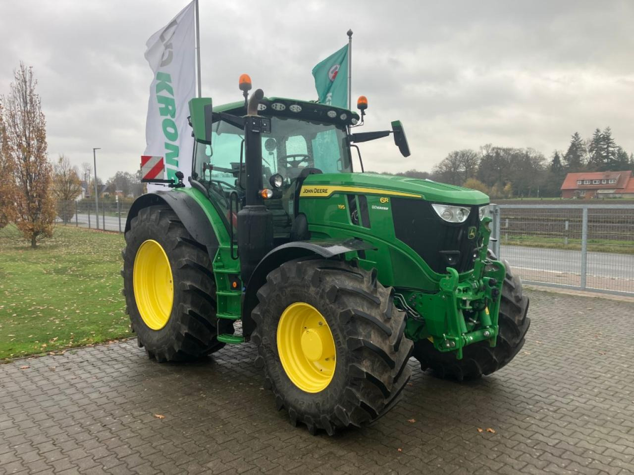 John Deere 6R 195 - Tracteur agricole: photos 1 John Deere 6R 195 - Tracteur agricole: photos 1