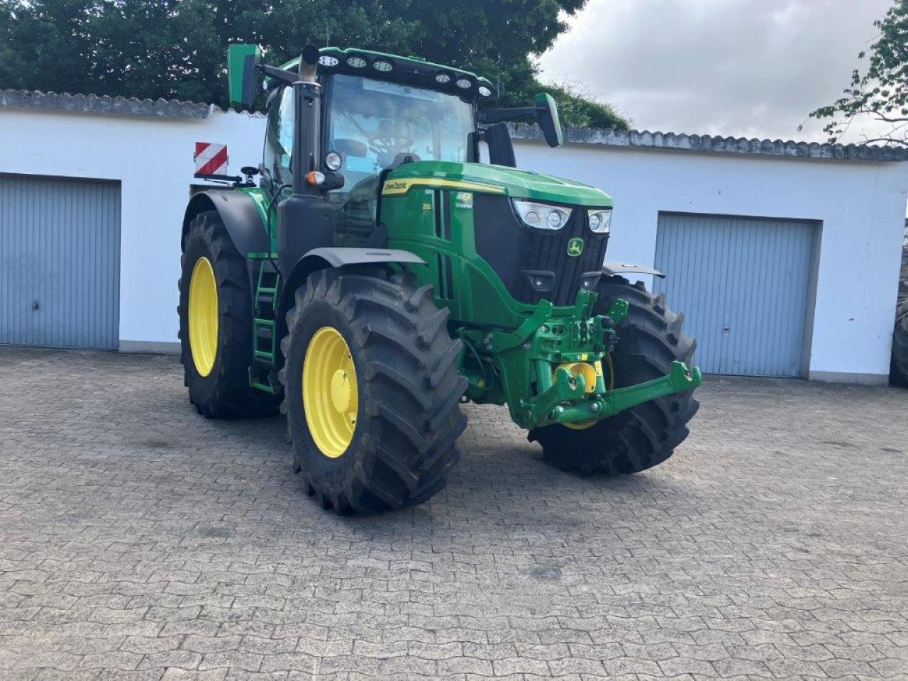 John Deere 6R 250 - Tracteur agricole: photos 3 John Deere 6R 250 - Tracteur agricole: photos 3
