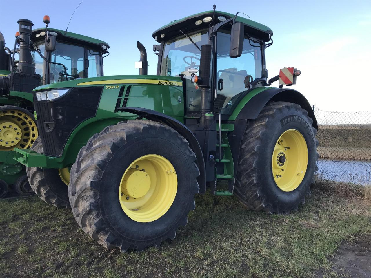 John Deere 7310R - Tracteur agricole: photos 2 John Deere 7310R - Tracteur agricole: photos 2