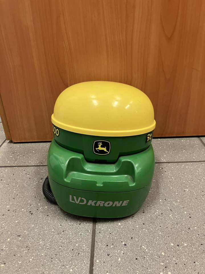 John Deere SF3000 - Système de navigation pour Machine agricole: photos 2 John Deere SF3000 - Système de navigation pour Machine agricole: photos 2