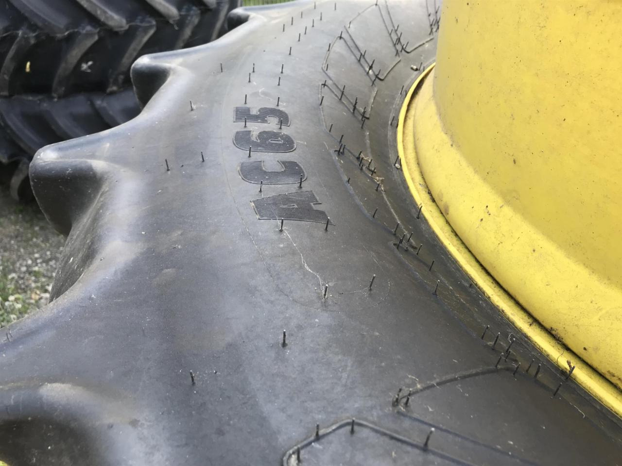 Mitas 600/65R34 - Pneu pour Machine agricole: photos 5 Mitas 600/65R34 - Pneu pour Machine agricole: photos 5