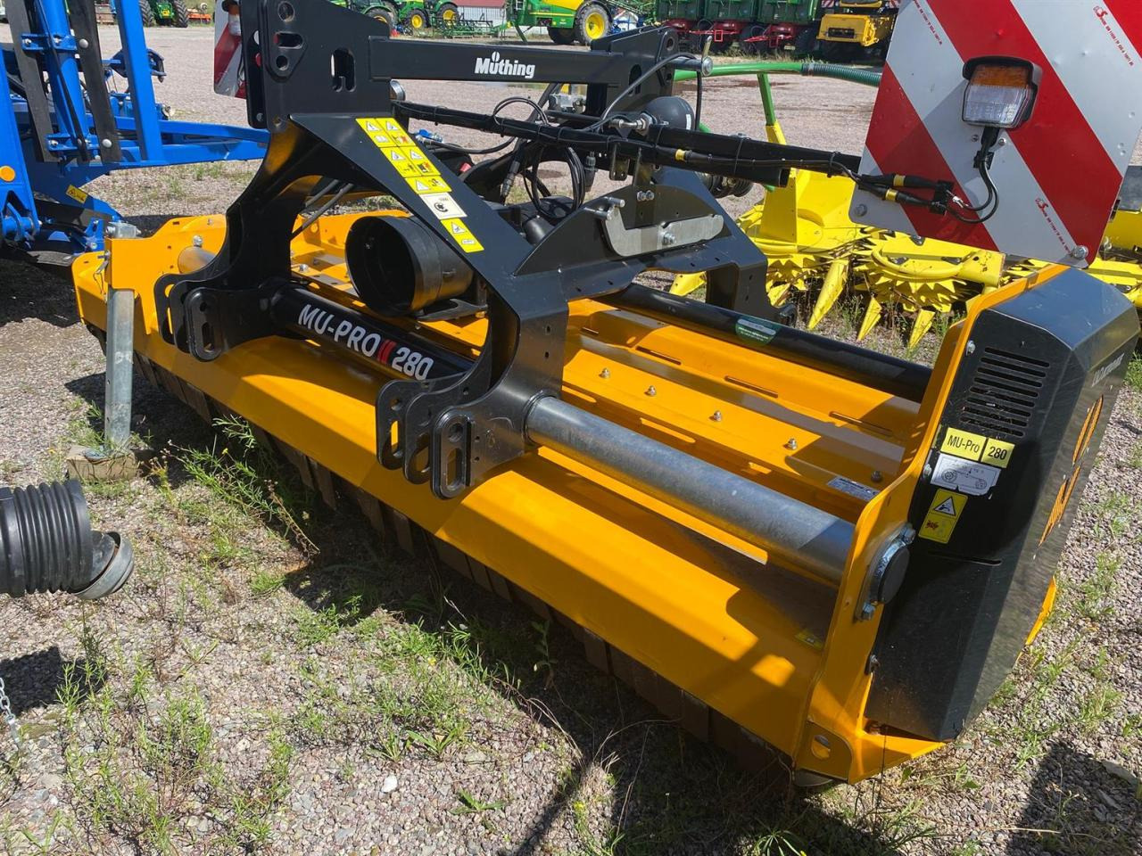 Müthing MU-PRO/F 860 Vario - Broyeur à axe horizontal: photos 3 Müthing MU-PRO/F 860 Vario - Broyeur à axe horizontal: photos 3